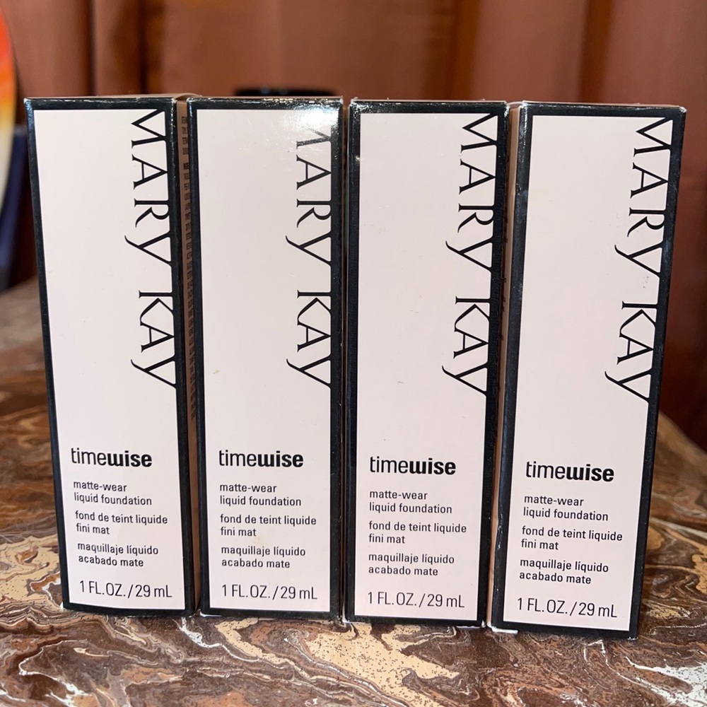 Mary Kay Timewise Matte-Wear Foundation